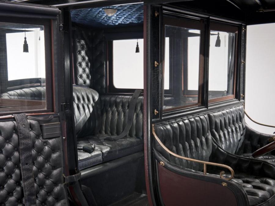 Интерьер Stevens-Duryea Model U Limousine 1908 года  (фото 3 из 3)